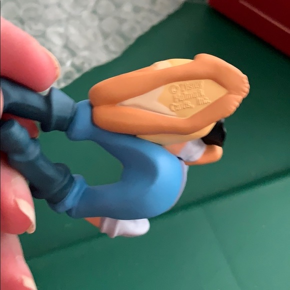 Pocahontas and captain John Smith ornament - Picture 4 of 8